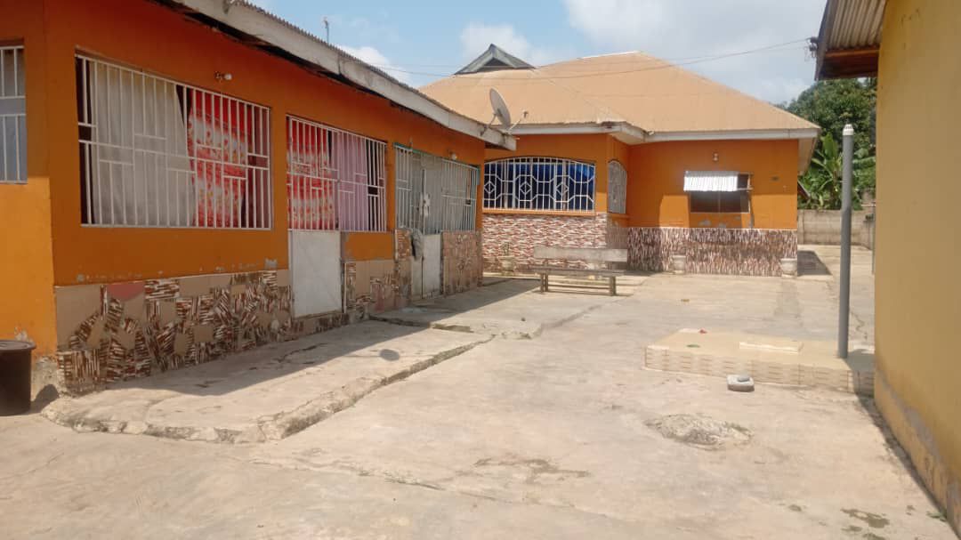 compound house